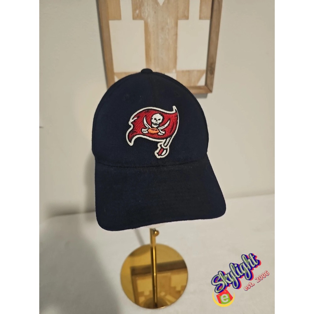 RARE Vintage TAMPA BAY BUCCANEERS Snapback Hat Cap 1990's / Sports Specialties